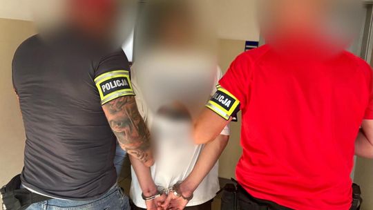 17-latek i jego o rok młodszy kolega odpowiedzą za rozbój