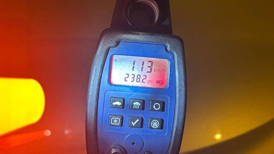 63 km/h ponad limit. Młody kierowca stracił prawo jazdy?