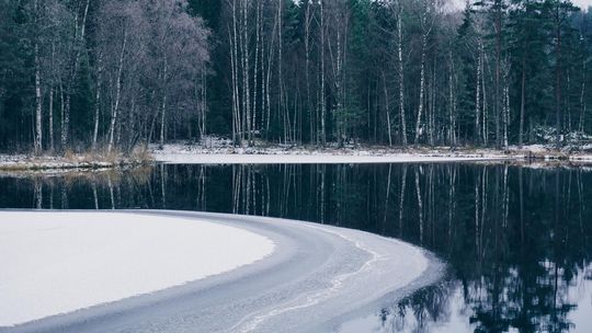Aktywne ferie zimowe nad jeziorem - alternatywa dla górskich kurortów