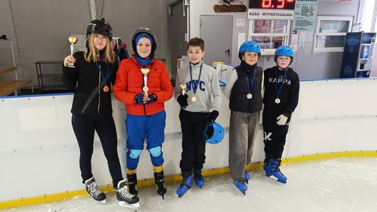 Emocjonujące Zawody Ice Skating na Iławskim Lodowisku!