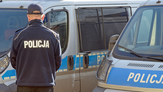 Materiały wybuchowe w olsztyńskim mieszkaniu. Antyterroryści w akcji Materiały wybuchowe w olsztyńskim mieszkaniu. Antyterroryści w akcji