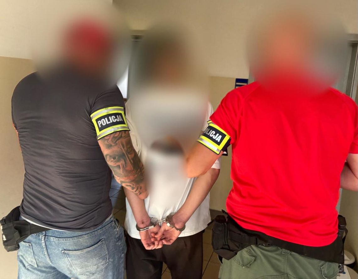 17-latek i jego o rok młodszy kolega odpowiedzą za rozbój