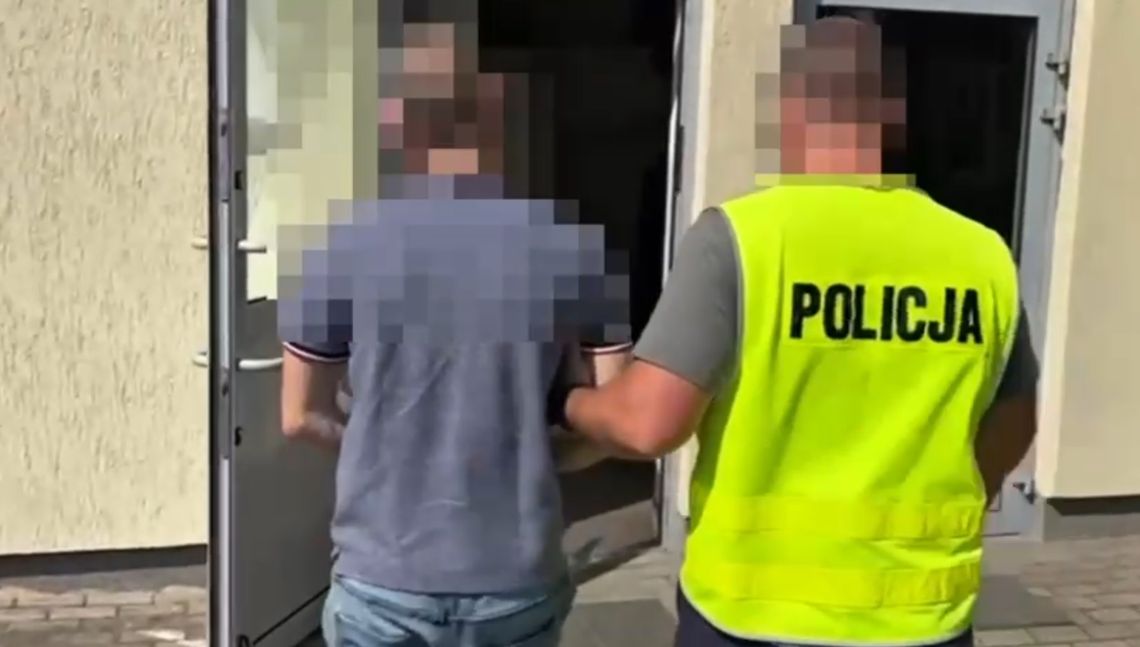 Ukradł tablicę rejestracyjną, przerobił ją i umieścił na innym samochodzie. Wszystko po to, aby zatrzeć ślady – odpowie teraz przed sądem