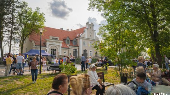 Potańcówka pod chmurką przy dworcu PKP w Sierpcu!